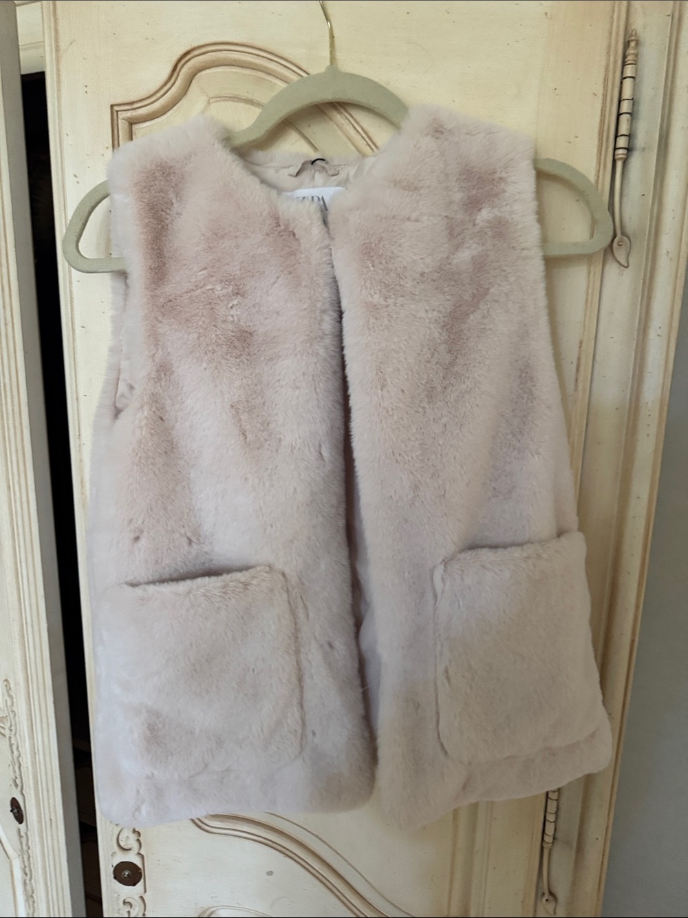 Zara Soft Faux Fur Vest in Light Blush